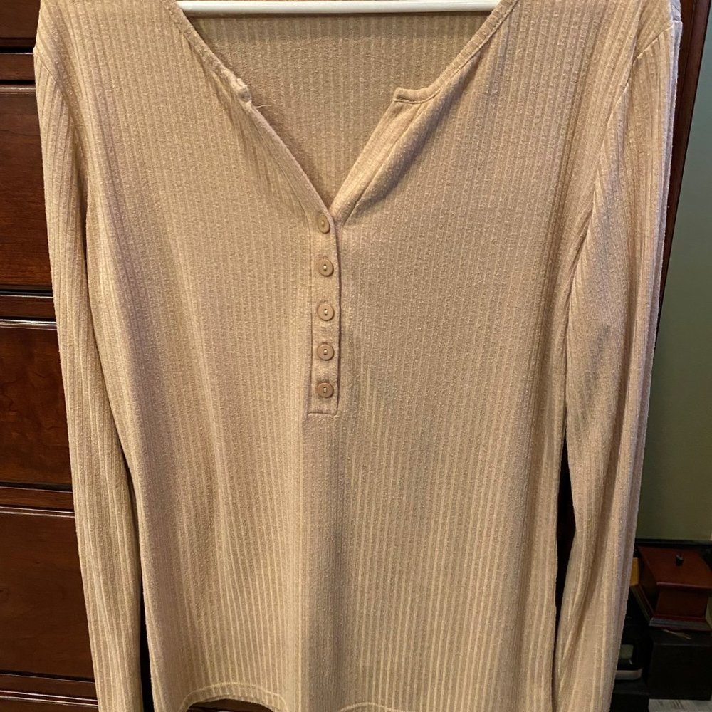 Women's long sleeve lightweight shirts (4)